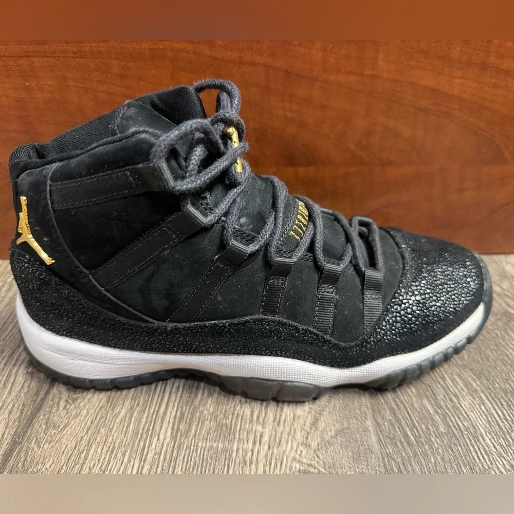 Nike Black and Gold Athletic Shoes